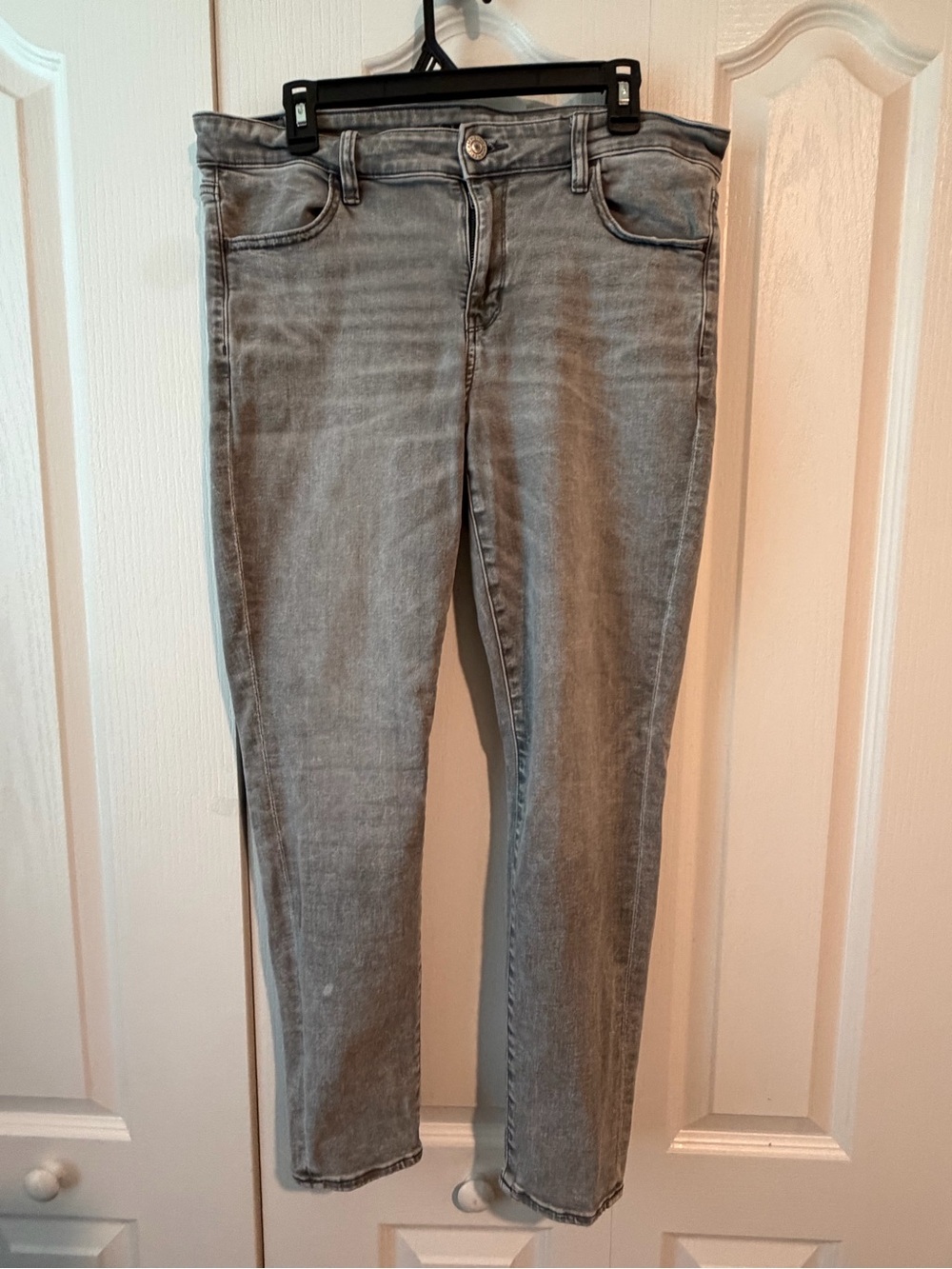 American Eagle Outfitters Low-Rise Next Level Jeans